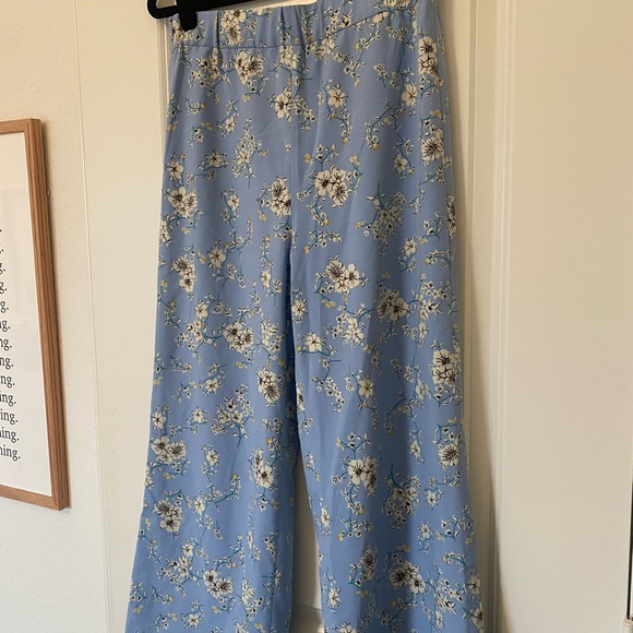 Amaryllis x Dani Austin ⭐️ never worn - Picture 3 of 8